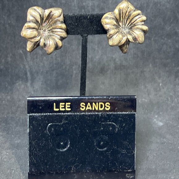 Chunky Pink Beads And Silver Tone Flowers Necklace & Pierced Earrings Set (4275) - Picture 7 of 9